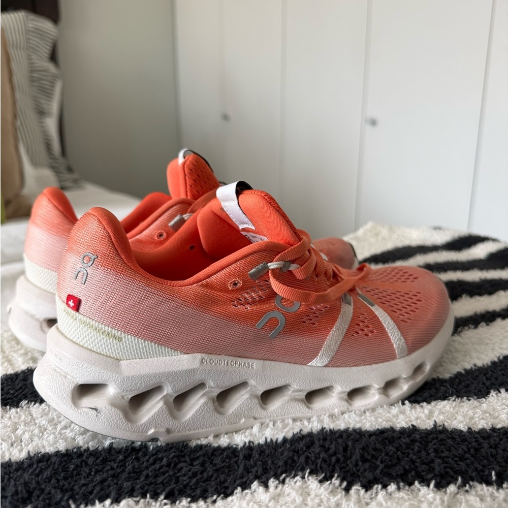 On Running Cloud Surfer Running Shoe - Coral/White - Size Women’s 6